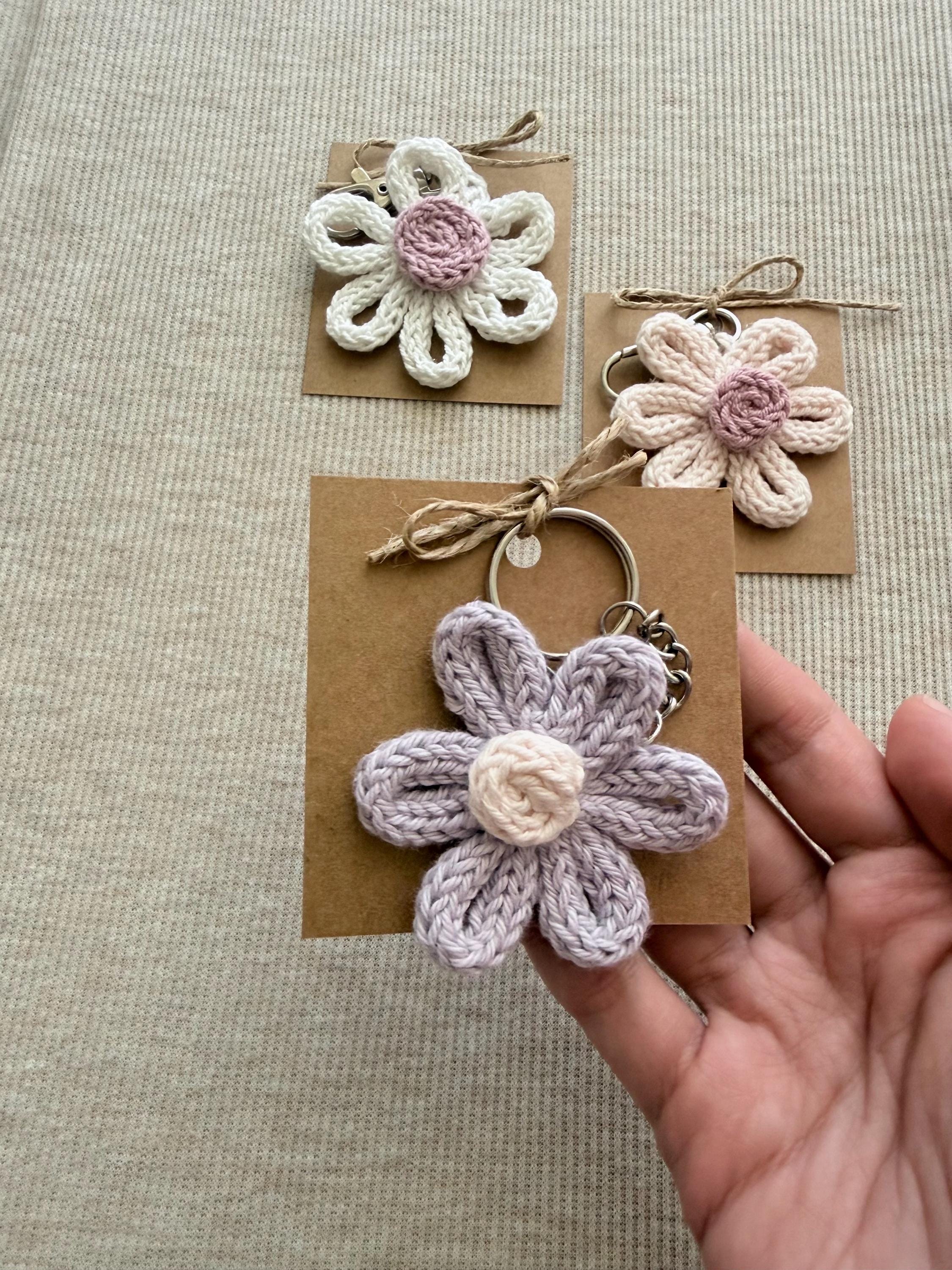 Llavero Flor Tejida Personalizable | Elige Color | Hecho a Mano en Chile