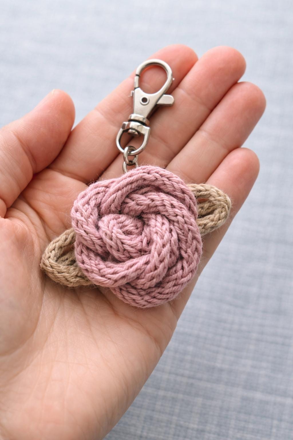 Pack Llaveros Flor con Hojas en Tricotin | Hecho a Mano | Regalo Baby Shower y Cumpleaño