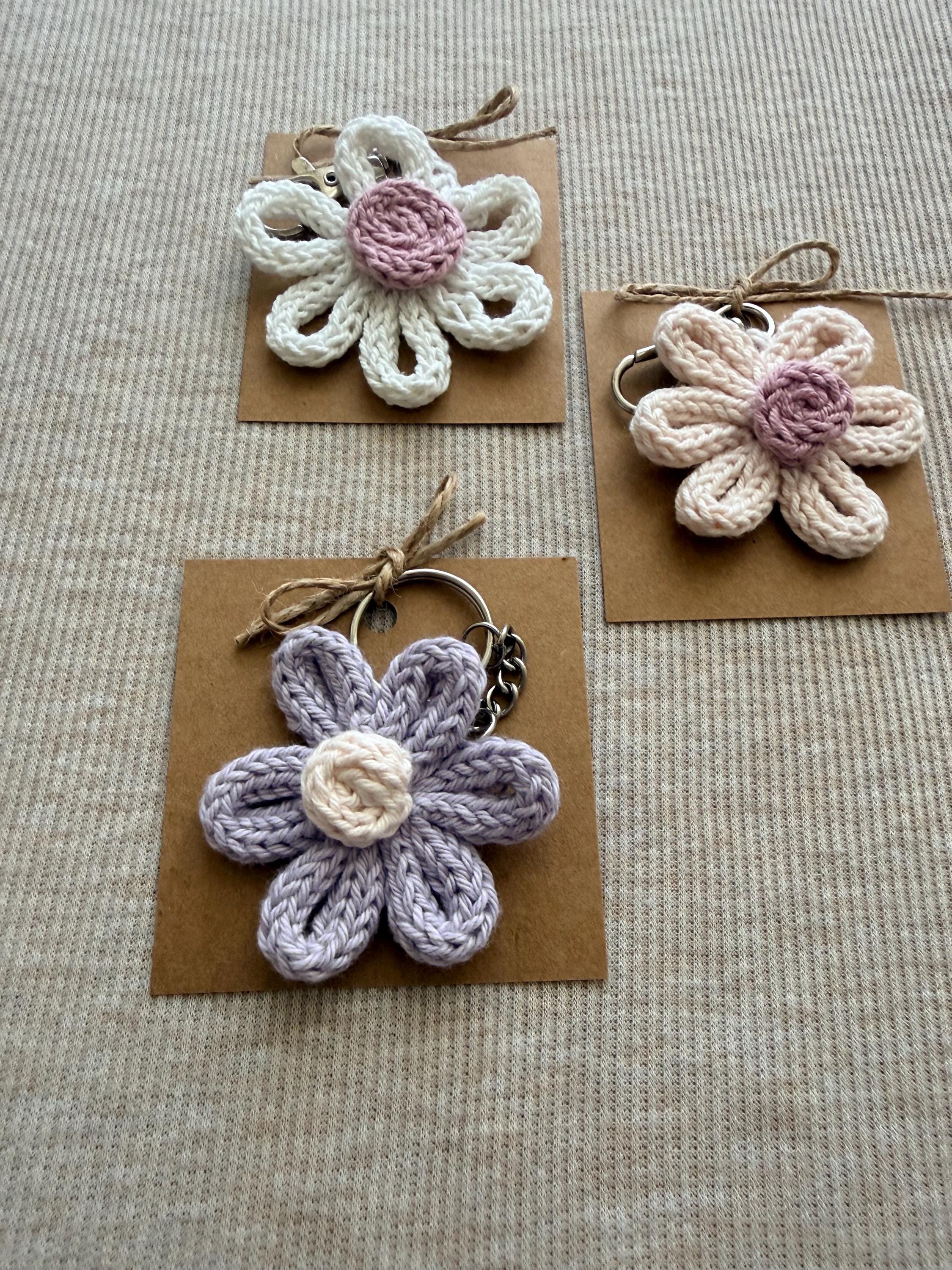Llavero Flor Tejida Personalizable | Elige Color | Hecho a Mano en Chile
