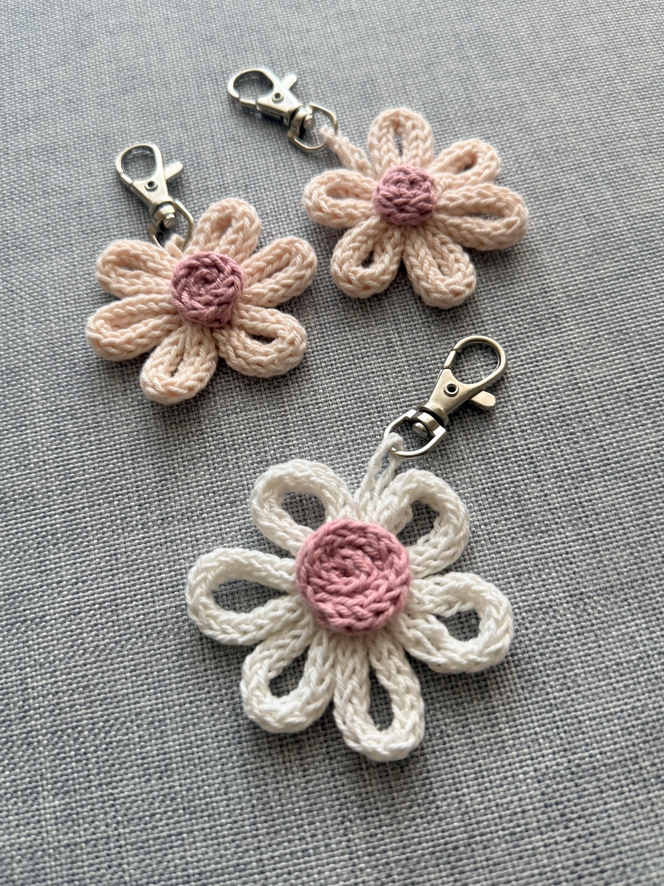 Pack Llaveros Flor Simple en Tricotin | Hecho a Mano | Regalo Baby Shower y Cumpleaño