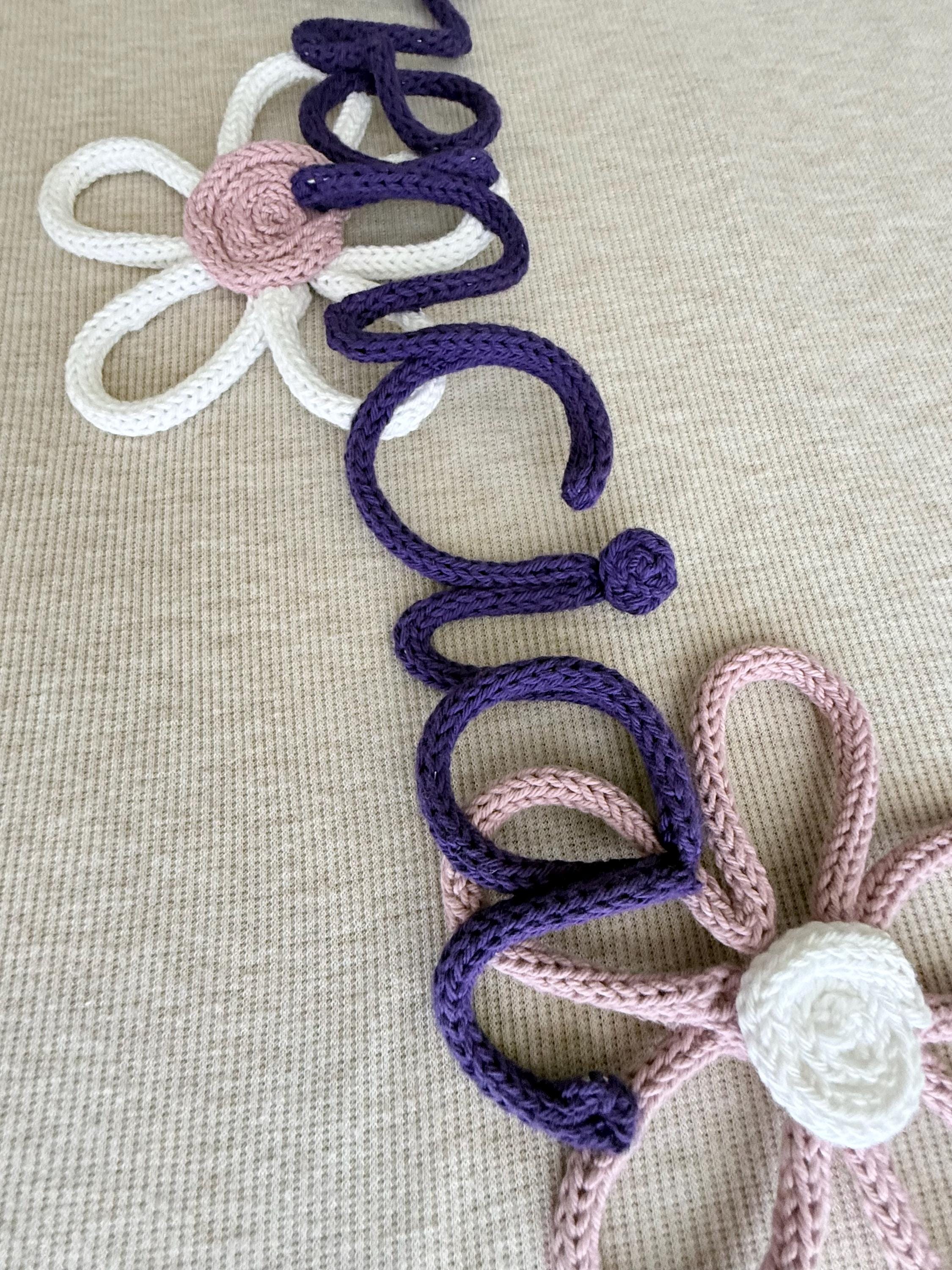 Nombre Personalizado Floral para Bebé | Decoración de Pared Tejida a Mano | Regalo Baby Show