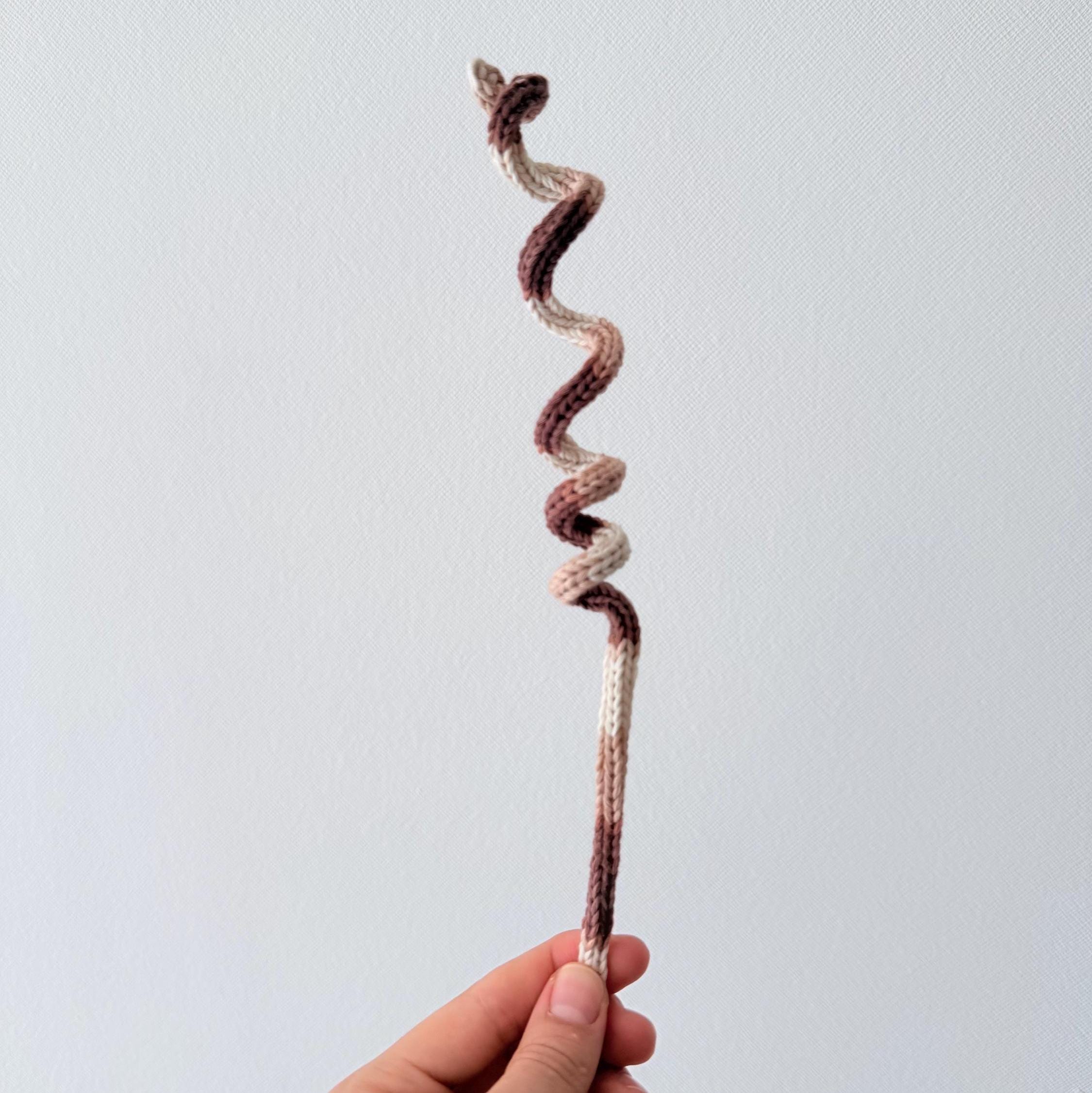 Flores Eternas Tejidas en Tricotín | Ramo Decorativo Hecho a Mano | Bouquet Artesanal Minimalist
