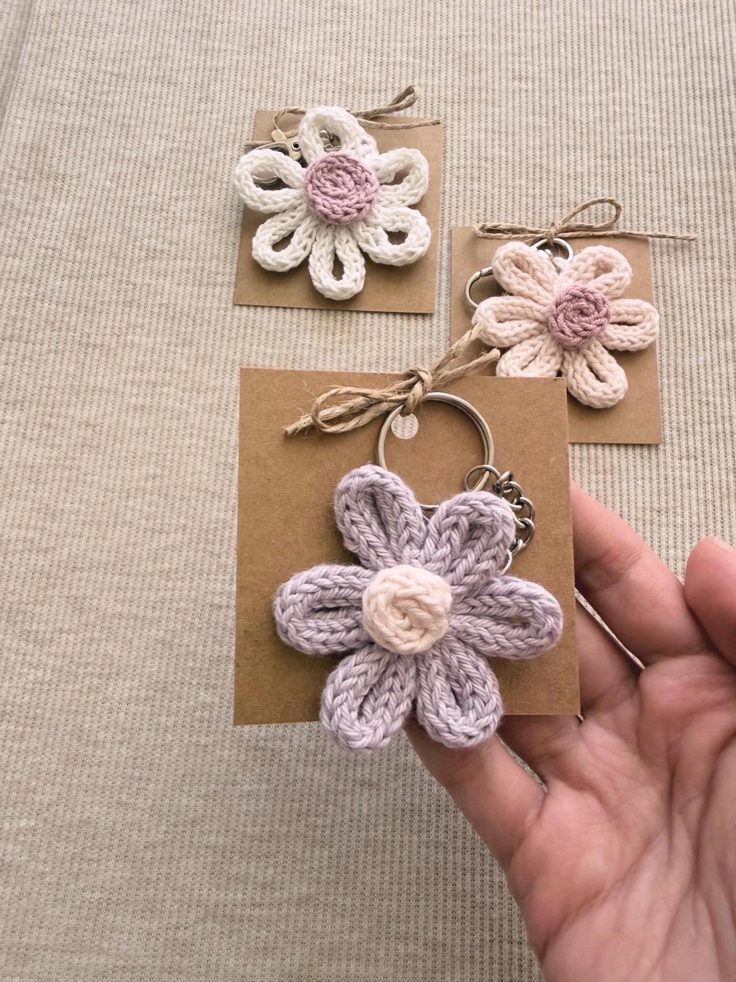 Llavero Flor Tejida Personalizable | Elige Color | Hecho a Mano en Chile