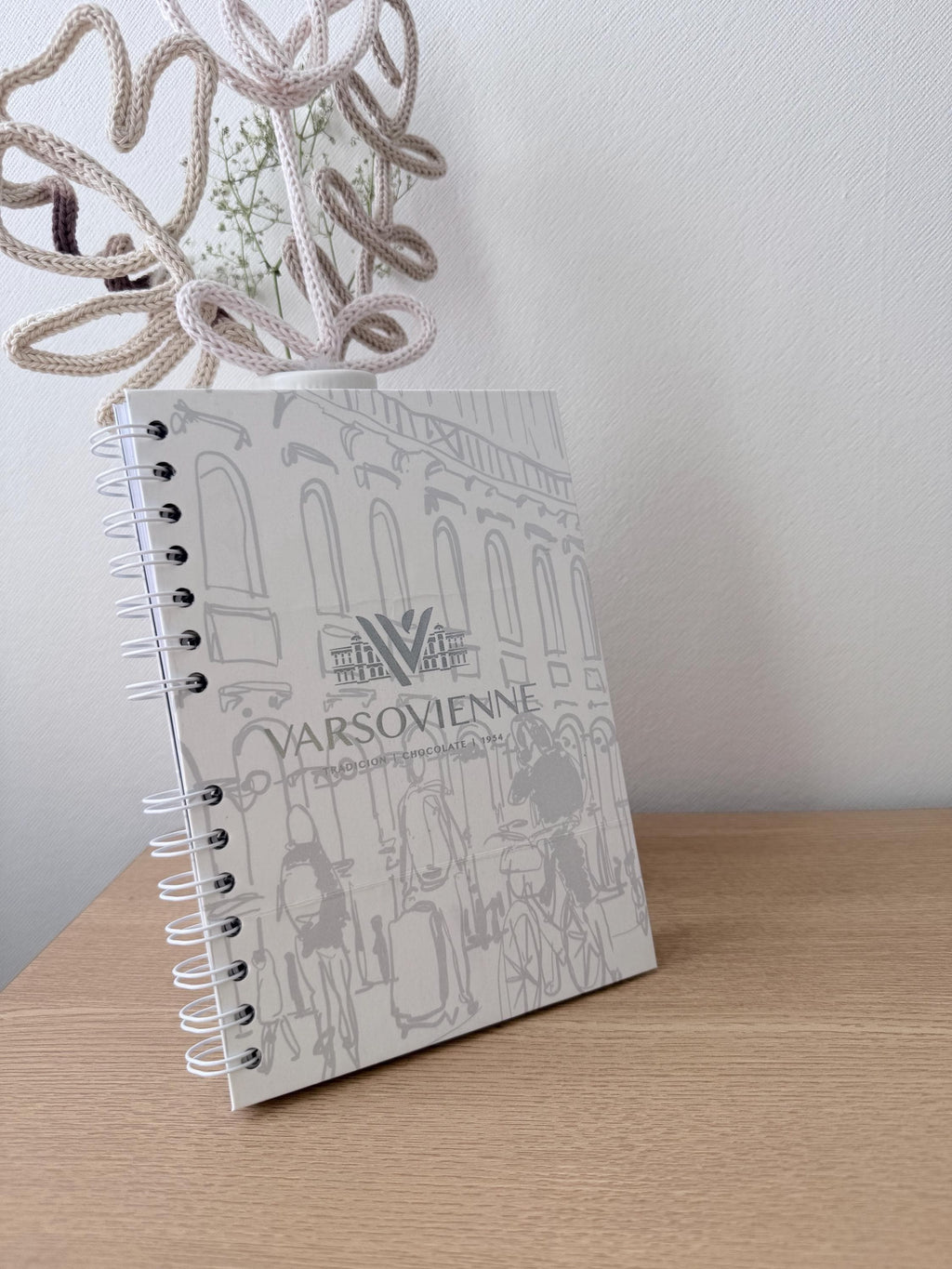 Cuaderno Hecho con Bolsa de Papel Reciclada | Libreta Artesanal Anillada | Notebook Eco Friendly
