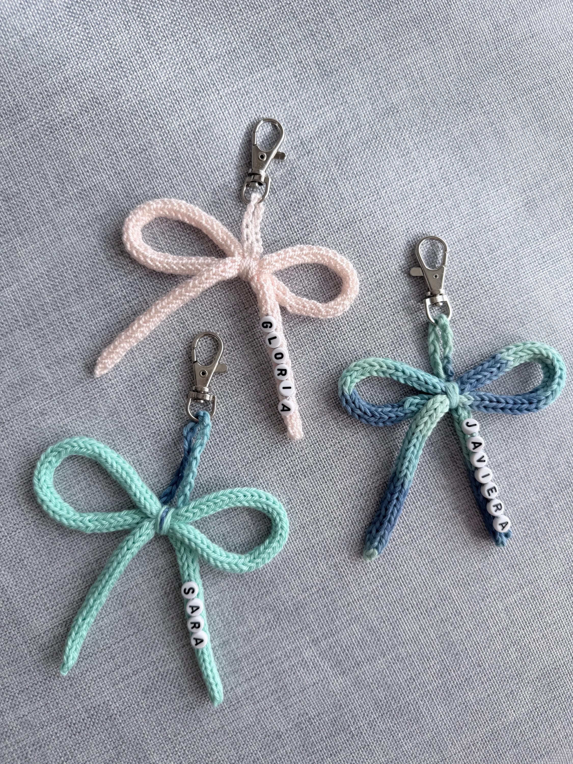 Llavero de Lazo Personalizado Hecho a Mano | Tricotín I-Cord | Accesorio Artesana